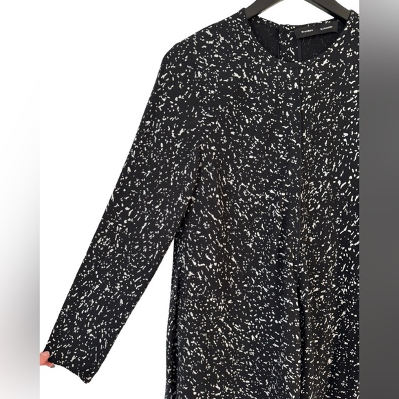 Proenza Schouler Long Sleeve Crepe Asymmetric Hem Blouse‎ 4 Black White Splatter - Picture 3 of 7